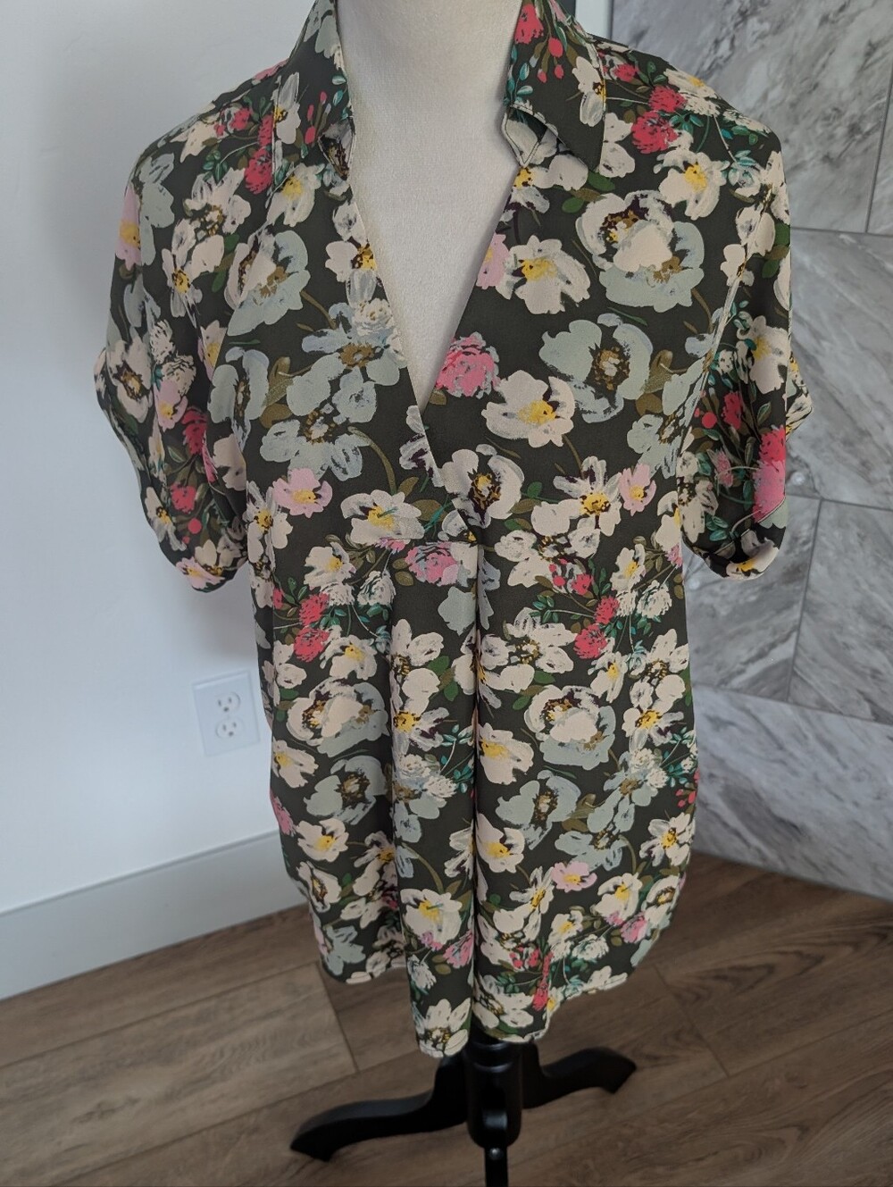 CAbi Olive Green Floral V-Neck Short Sleeve Blouse